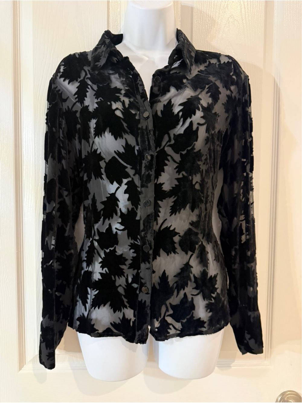 Express Silk Blend Velvet Burnout Leaf Blouse. Medium